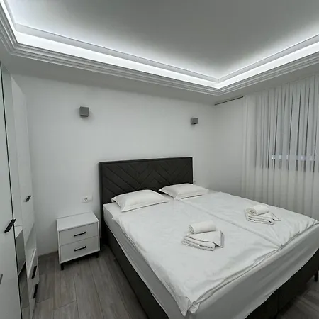 Blanco Apartment